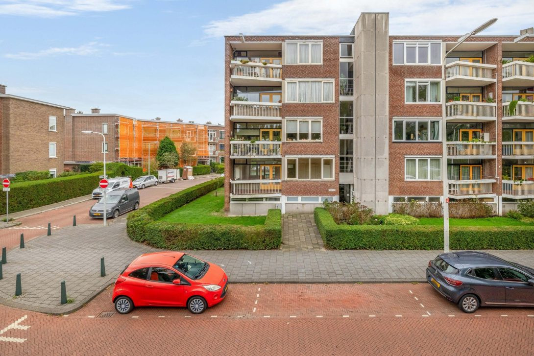Appartement te koop: Goudsbloemlaan 226, 'S-Gravenhage