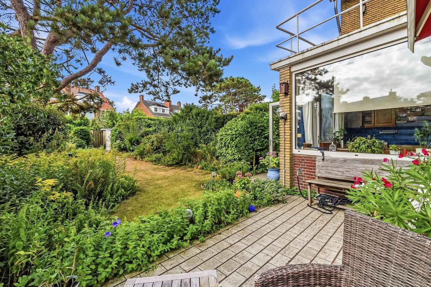 Tussenwoning te koop: Laan van Poot 450, 'S-Gravenhage