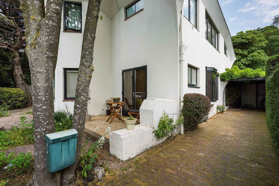 Twee-onder-één-kap te koop: Nieboerweg 216, 'S-Gravenhage