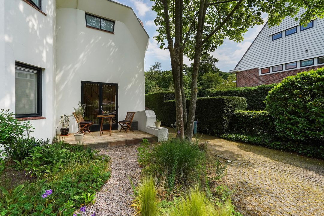 Twee-onder-één-kap te koop: Nieboerweg 216, 'S-Gravenhage