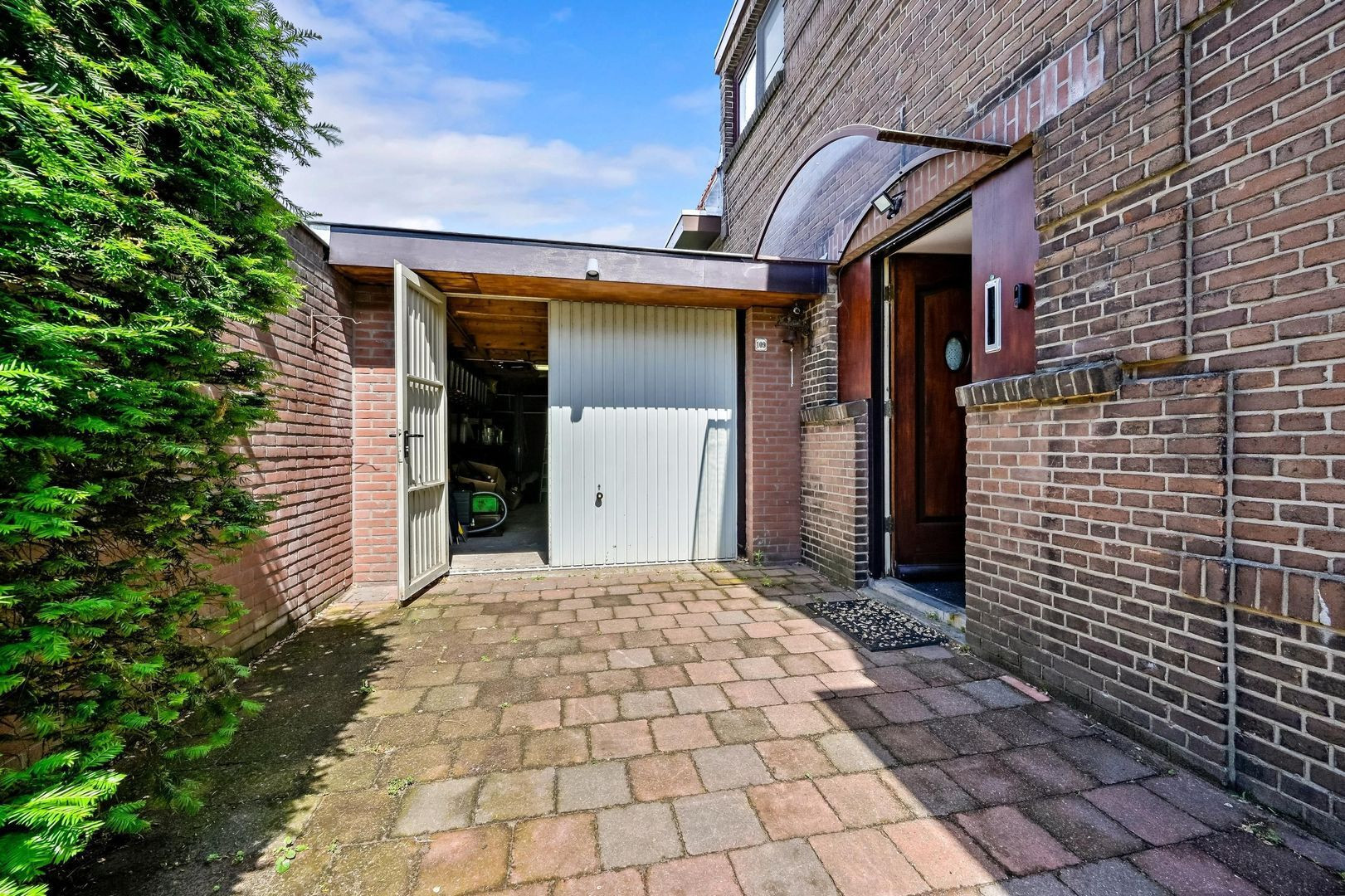 Tussenwoning te koop: Sportlaan 109, 'S-Gravenhage