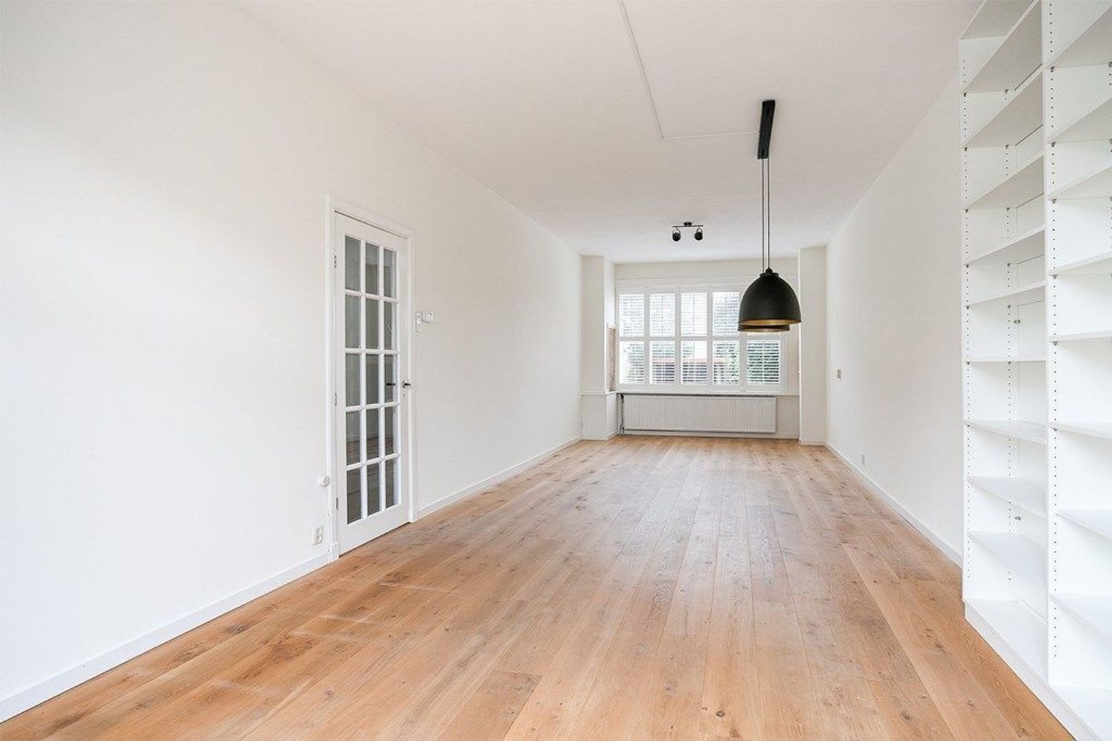 Tussenwoning te huur: Rietzangerlaan 15, 'S-Gravenhage