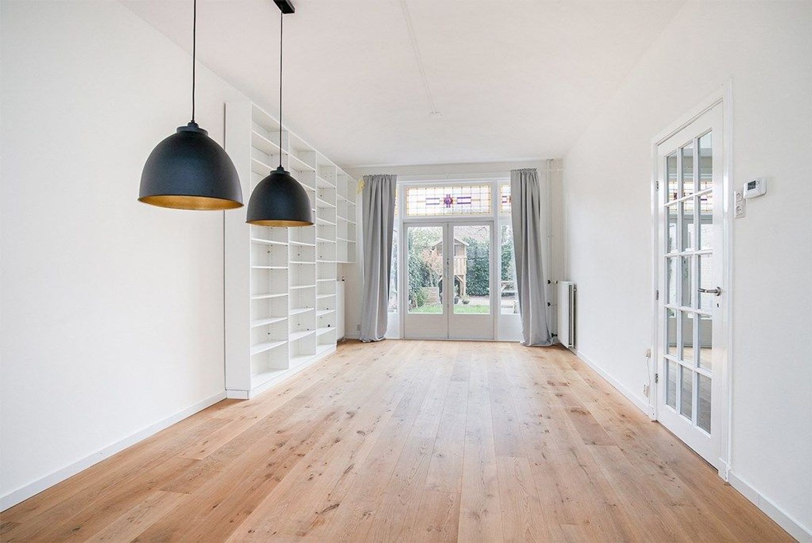 Tussenwoning te huur: Rietzangerlaan 15, 'S-Gravenhage