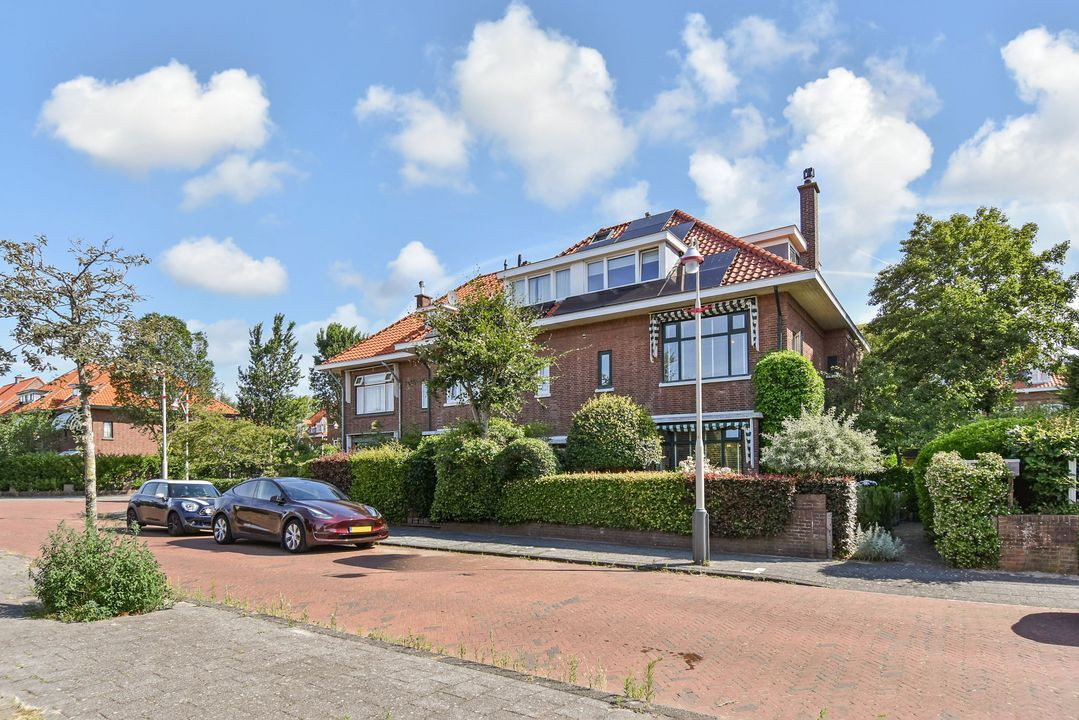 Hoekwoning te koop: Kwikstaartlaan 13, 'S-Gravenhage