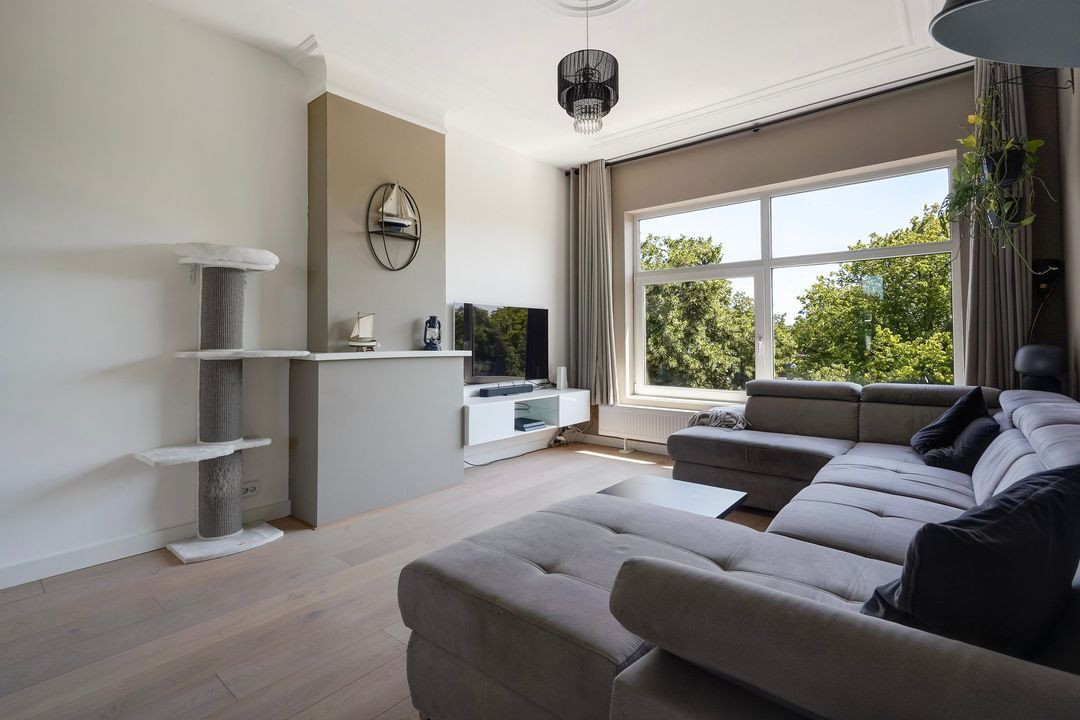 Appartement te koop: Loosduinseweg 1117, 'S-Gravenhage