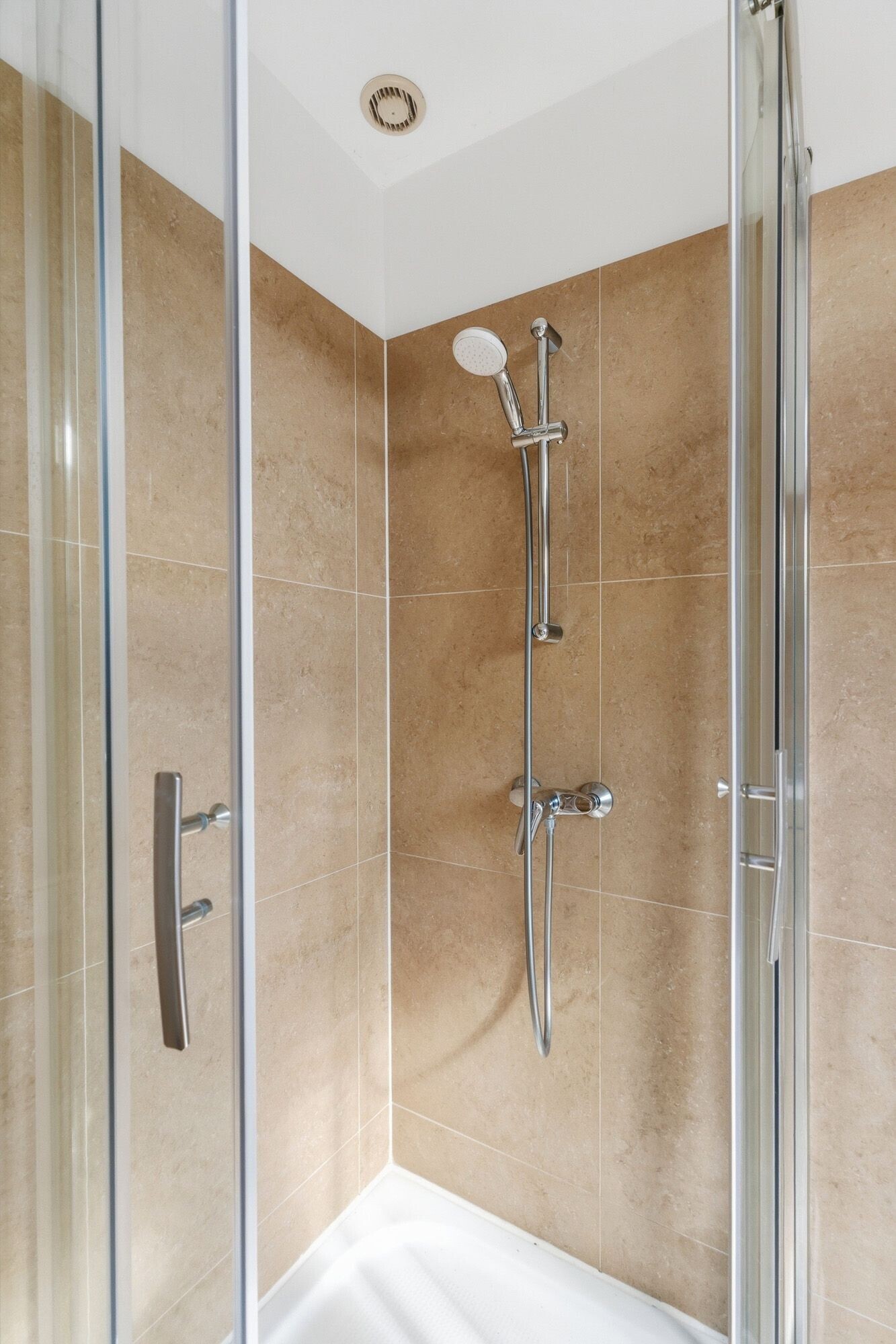 Appartement te koop: Bennekomstraat 3, 'S-Gravenhage