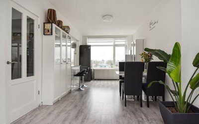 Harderwijks. 17