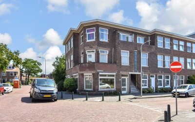 Loenenseplein 24