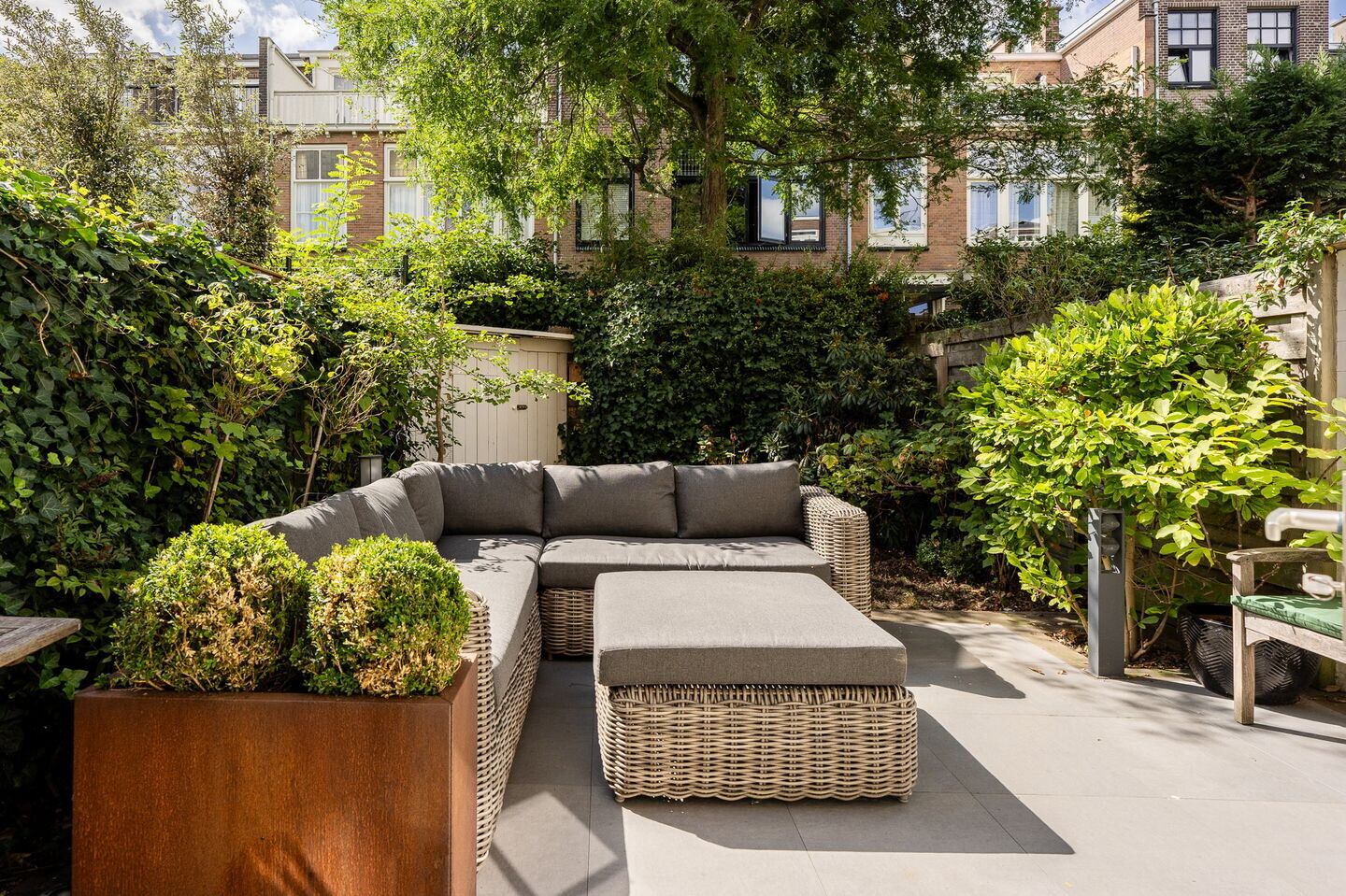 Tussenwoning te koop: Van Beuningenstraat 22, 'S-Gravenhage