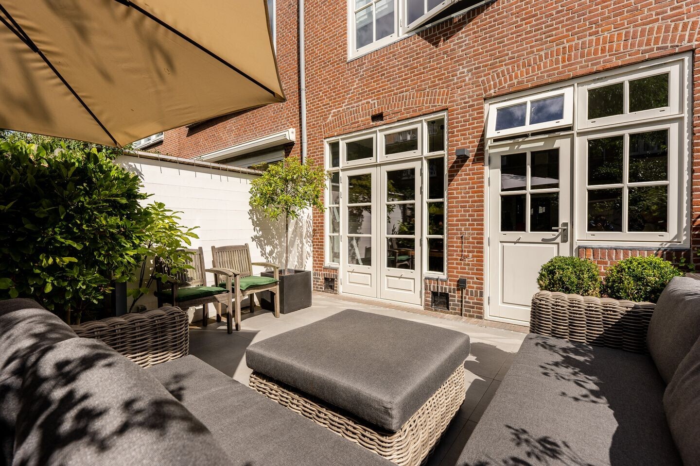 Tussenwoning te koop: Van Beuningenstraat 22, 'S-Gravenhage