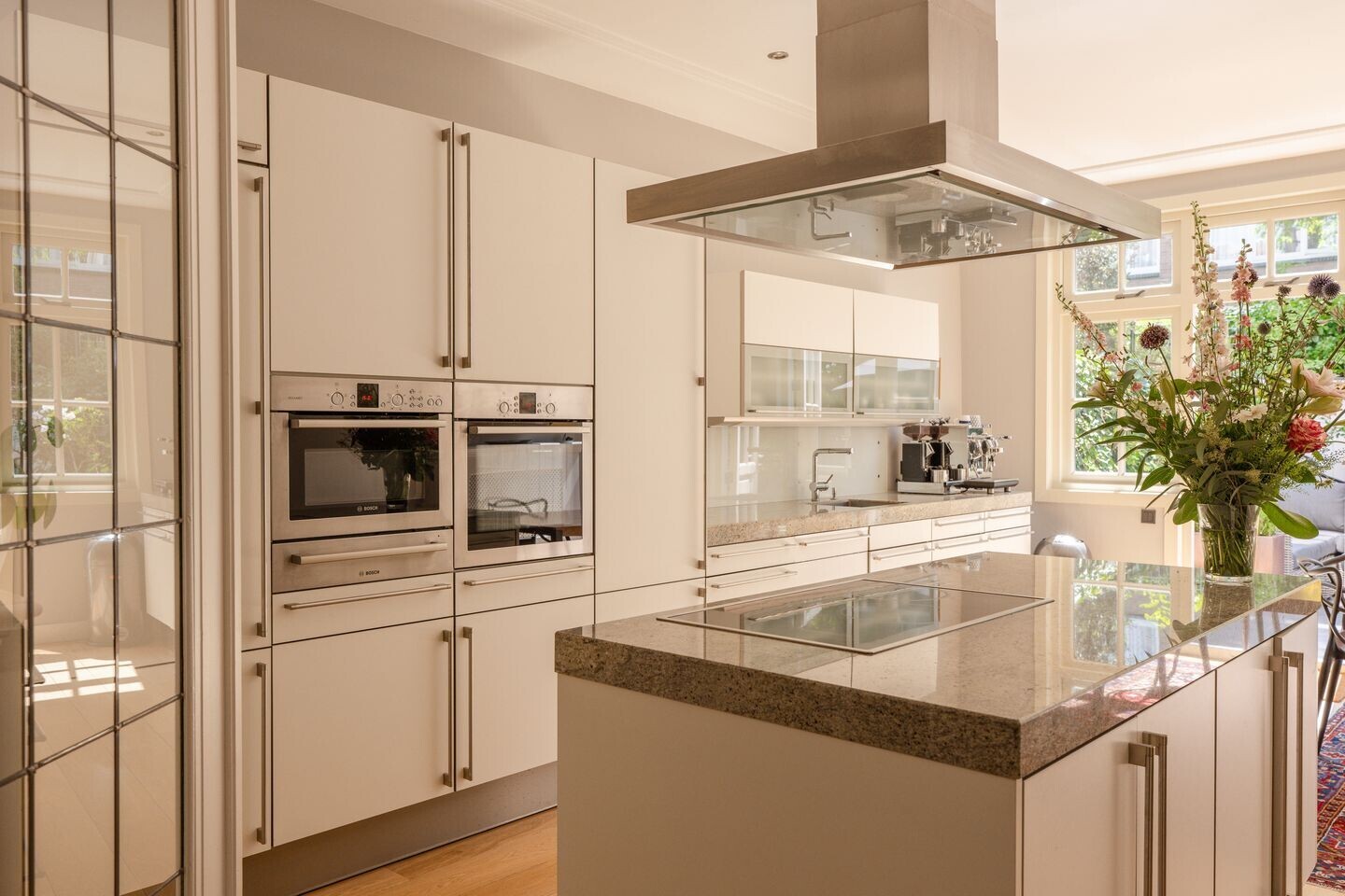 Tussenwoning te koop: Van Beuningenstraat 22, 'S-Gravenhage