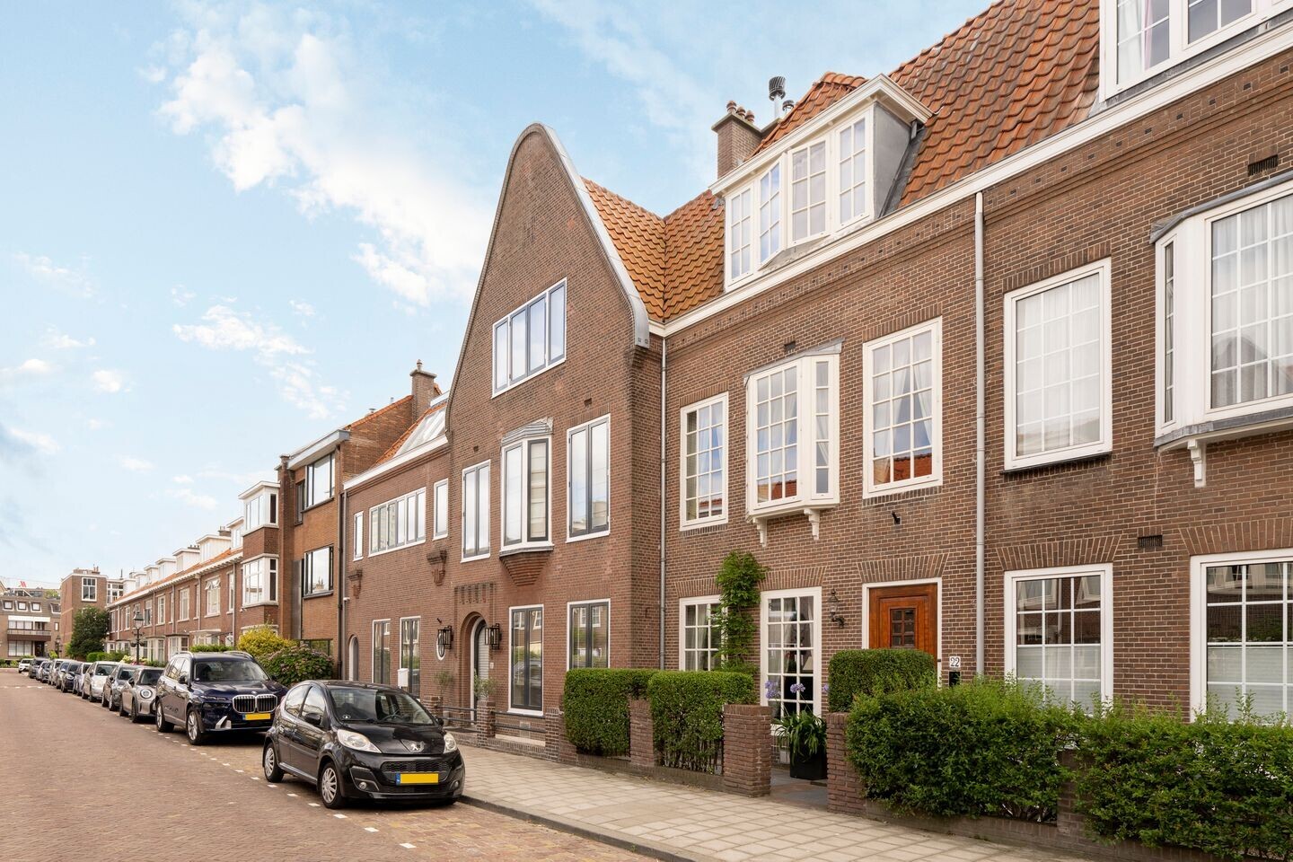 Tussenwoning te koop: Van Beuningenstraat 22, 'S-Gravenhage
