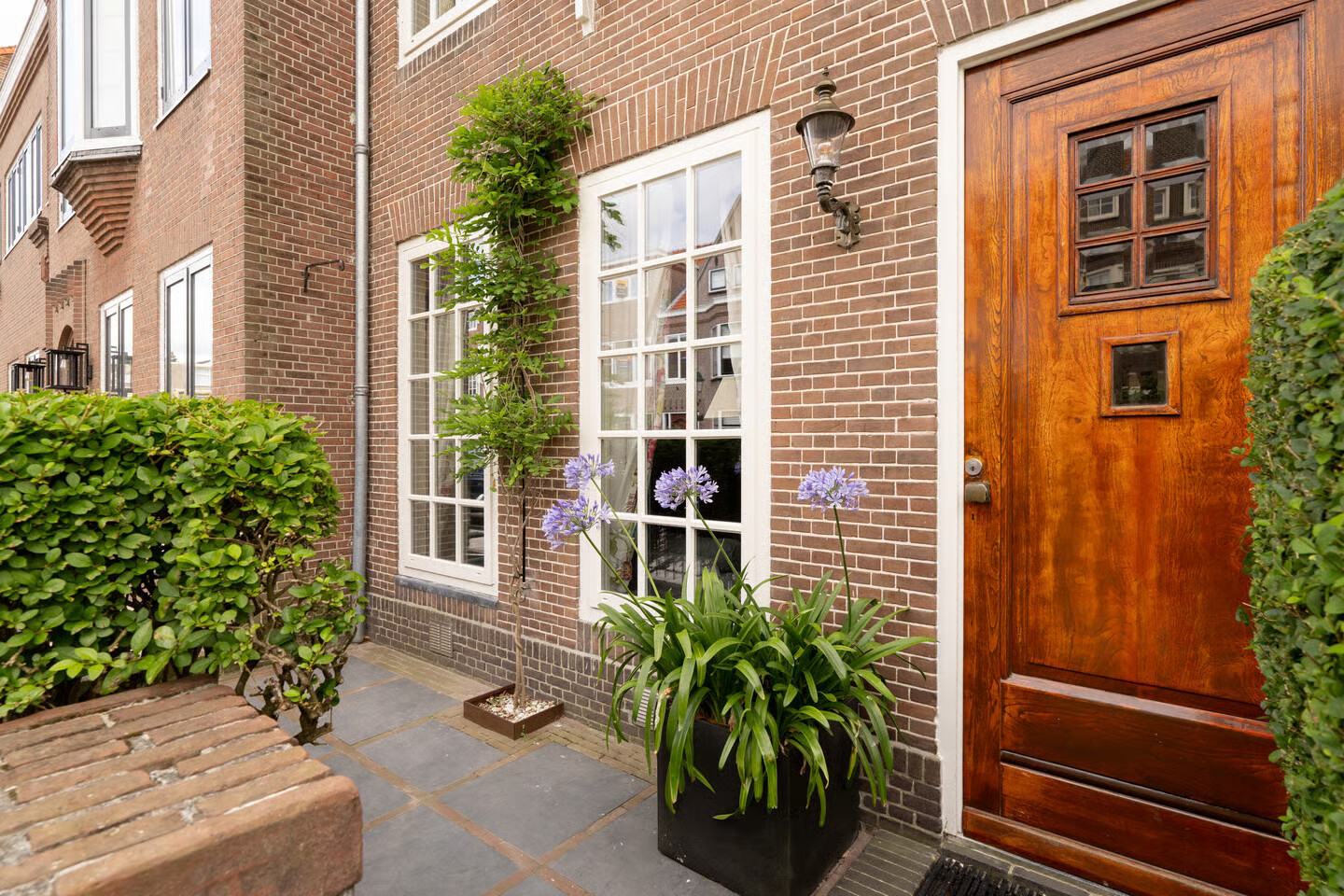 Tussenwoning te koop: Van Beuningenstraat 22, 'S-Gravenhage