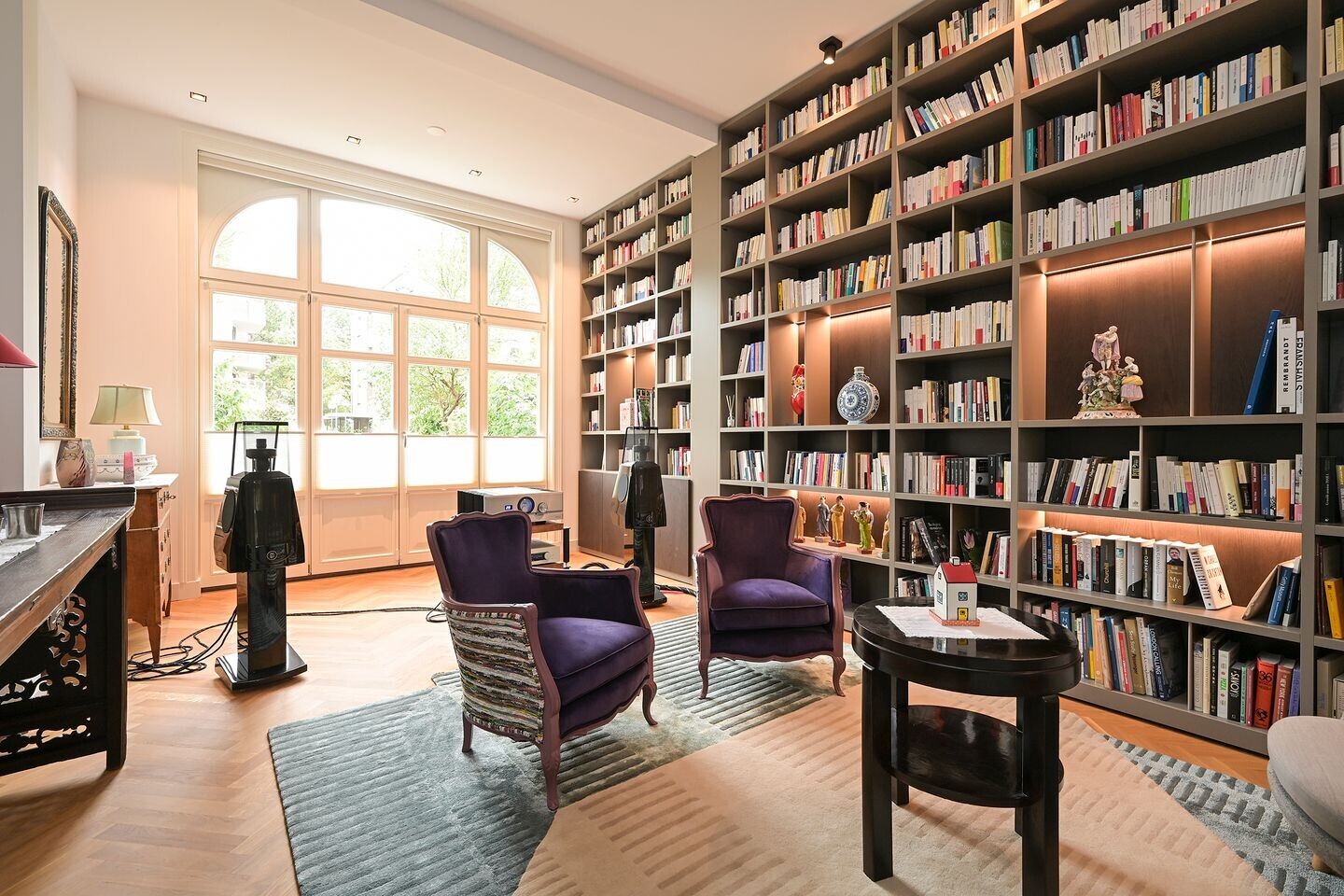 Tussenwoning te koop: Johan van Oldenbarneveltlaan 32, 'S-Gravenhage