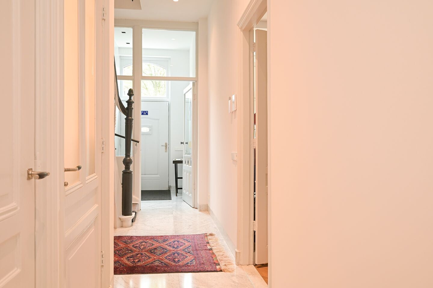 Tussenwoning te koop: Johan van Oldenbarneveltlaan 32, 'S-Gravenhage