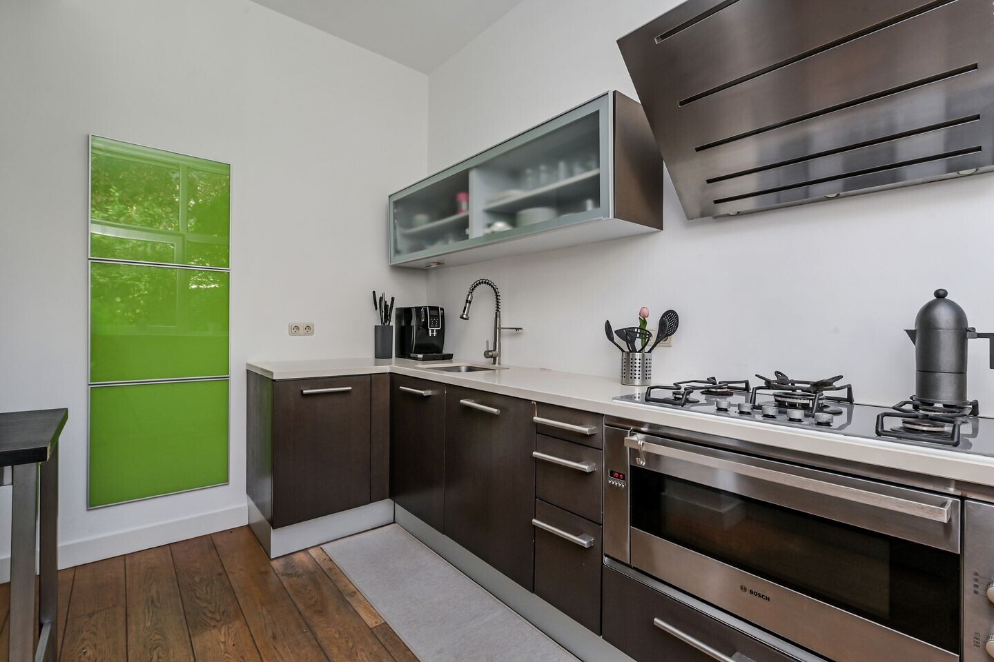 Tussenwoning te koop: Viviënstraat 47, 'S-Gravenhage