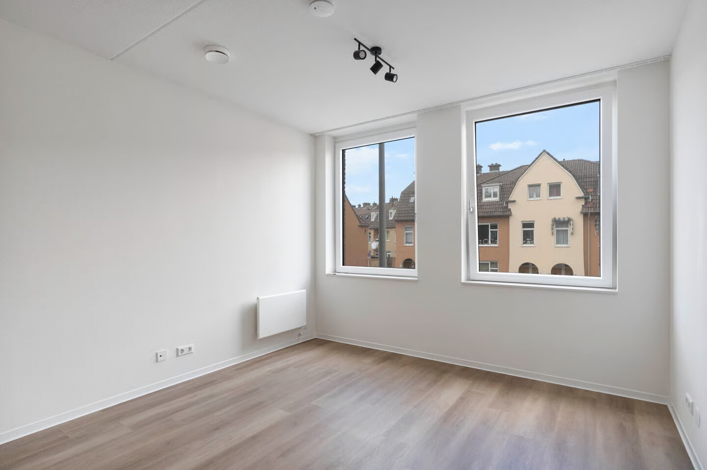 Studio te koop: Korbootstraat 43B, 'S-Gravenhage
