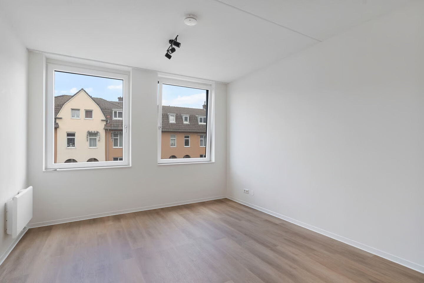 Studio te koop: Korbootstraat 43B, 'S-Gravenhage