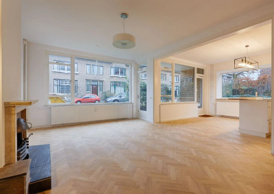 Van Dorpstraat 1-D