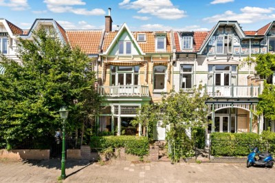 Helmstraat 15