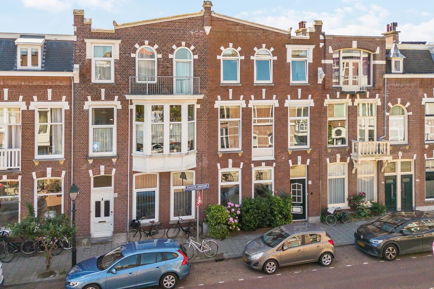 Tussenwoning te koop: Cornelis Jolstraat 12, 'S-Gravenhage
