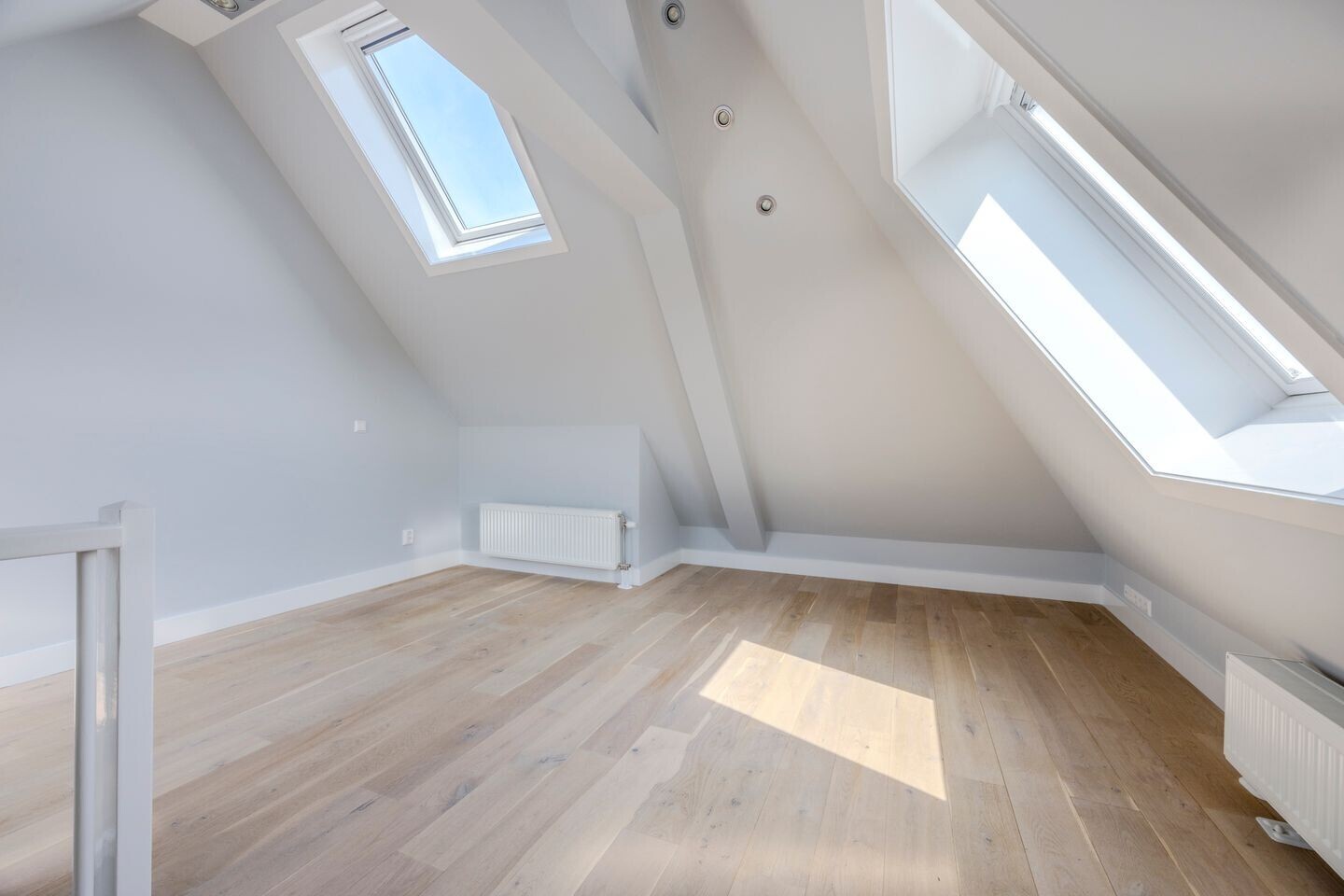 Studio te koop: Sumatrastraat 214A, 'S-Gravenhage