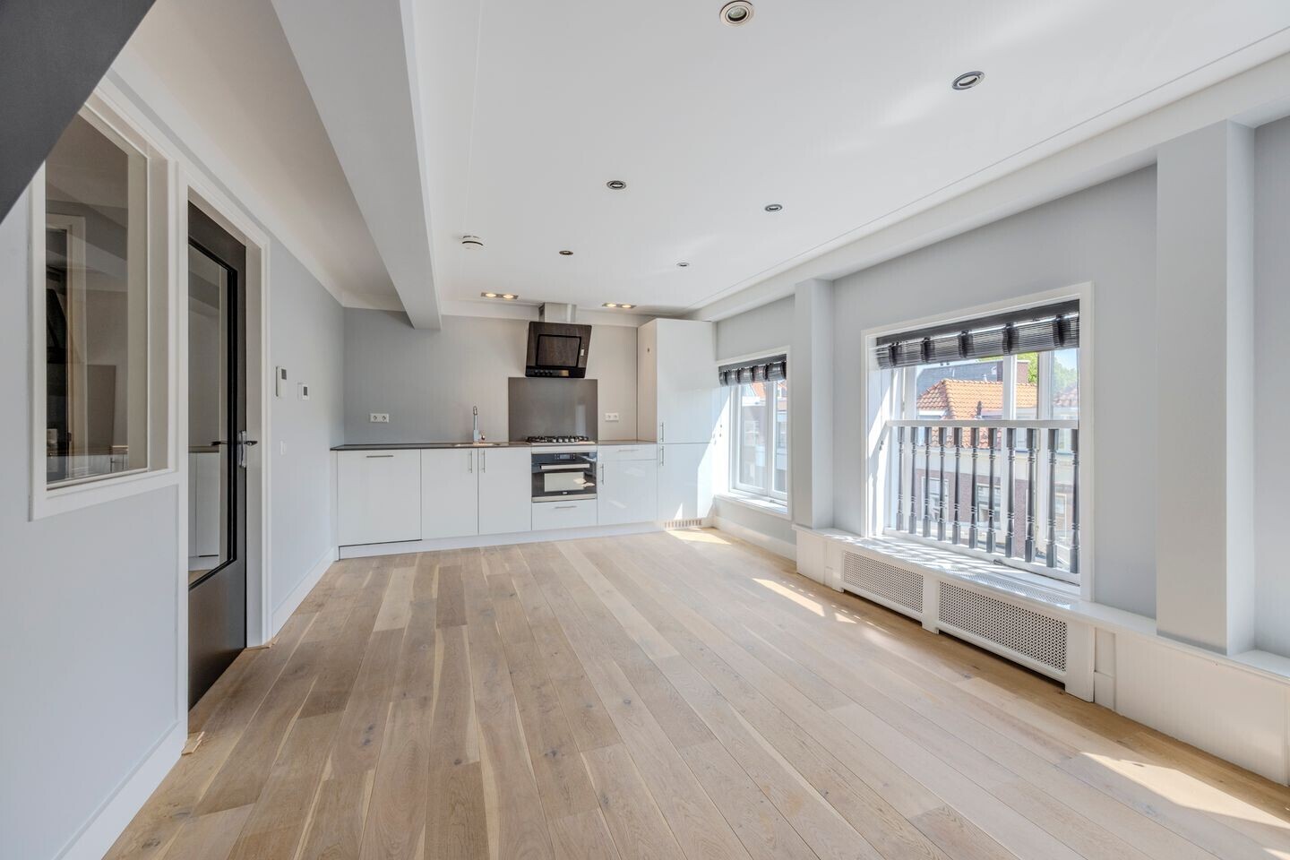 Studio te koop: Sumatrastraat 214A, 'S-Gravenhage