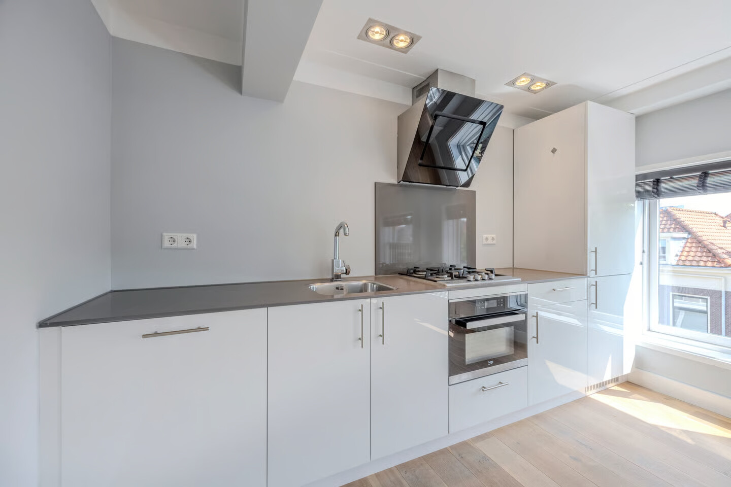 Studio te koop: Sumatrastraat 214A, 'S-Gravenhage