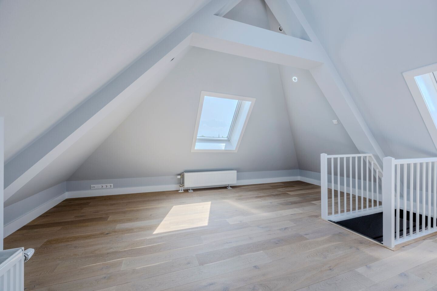 Studio te koop: Sumatrastraat 214A, 'S-Gravenhage