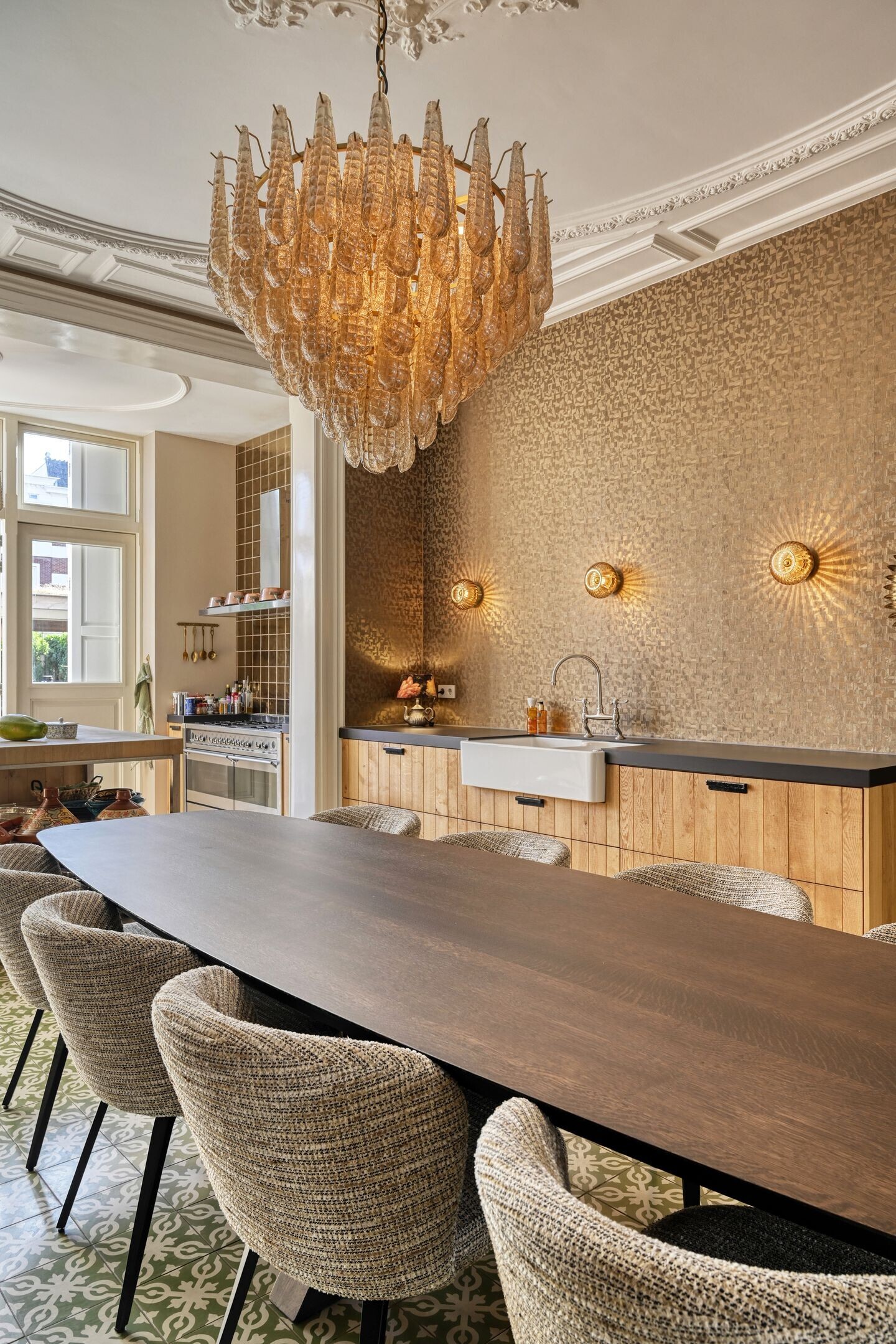 Tussenwoning te koop: Surinamestraat 19, 'S-Gravenhage