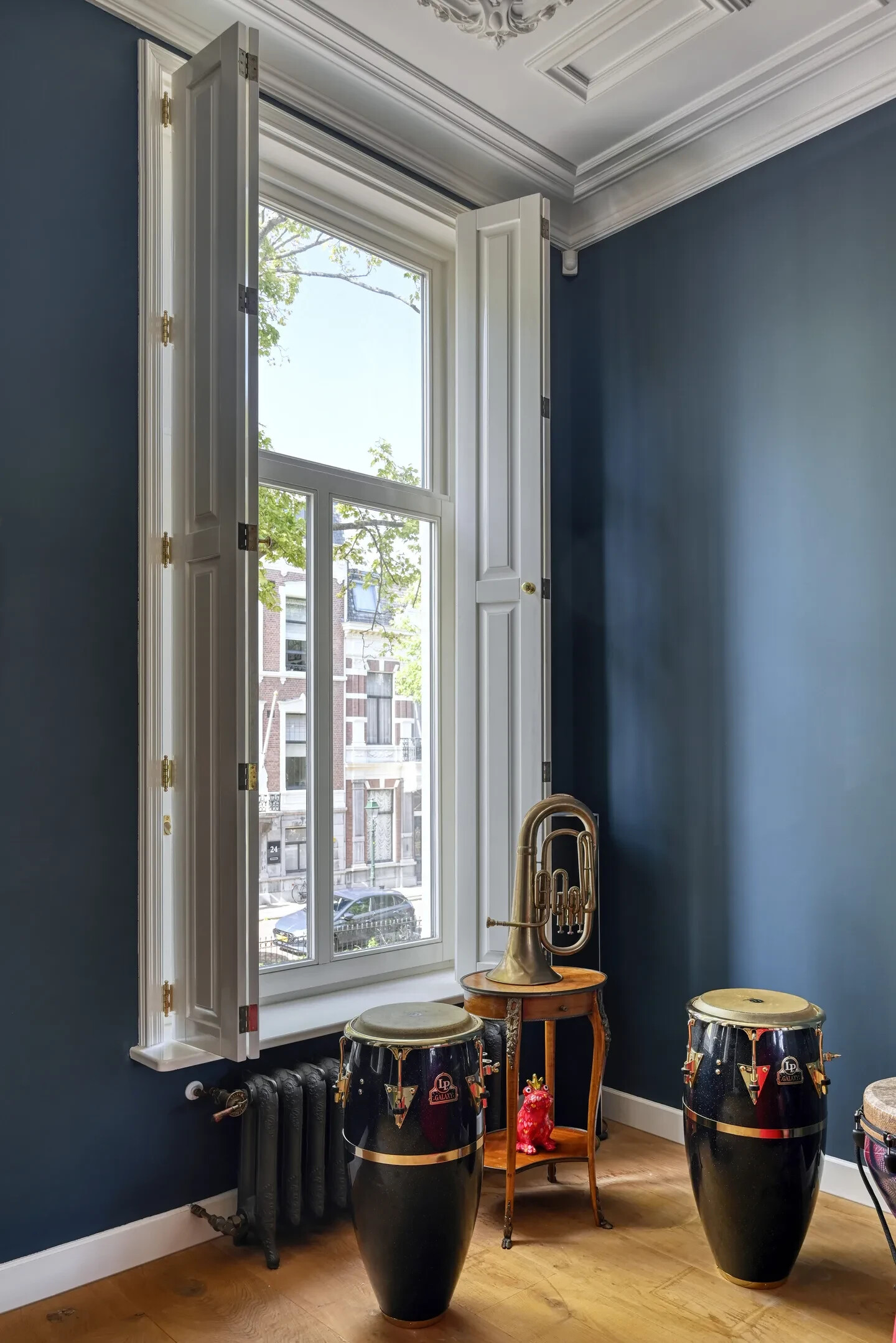 Tussenwoning te koop: Surinamestraat 19, 'S-Gravenhage