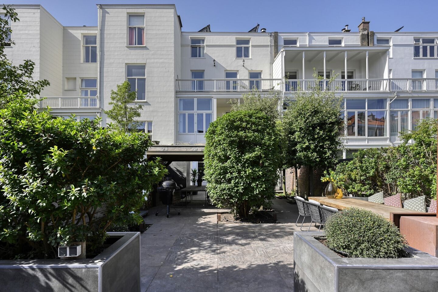 Tussenwoning te koop: Surinamestraat 19, 'S-Gravenhage