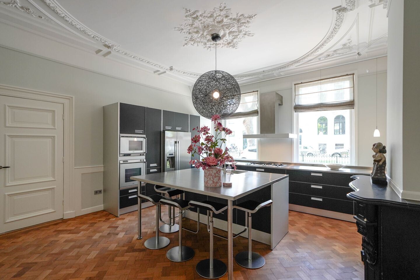 Tussenwoning te koop: Surinamestraat 21, 'S-Gravenhage