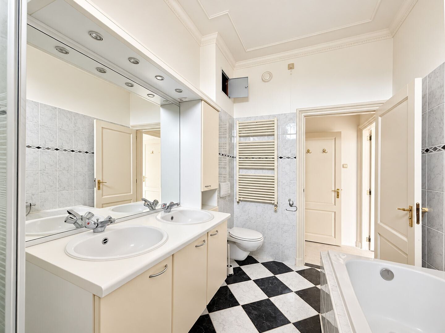Appartement te koop: Batjanstraat 23A, 'S-Gravenhage