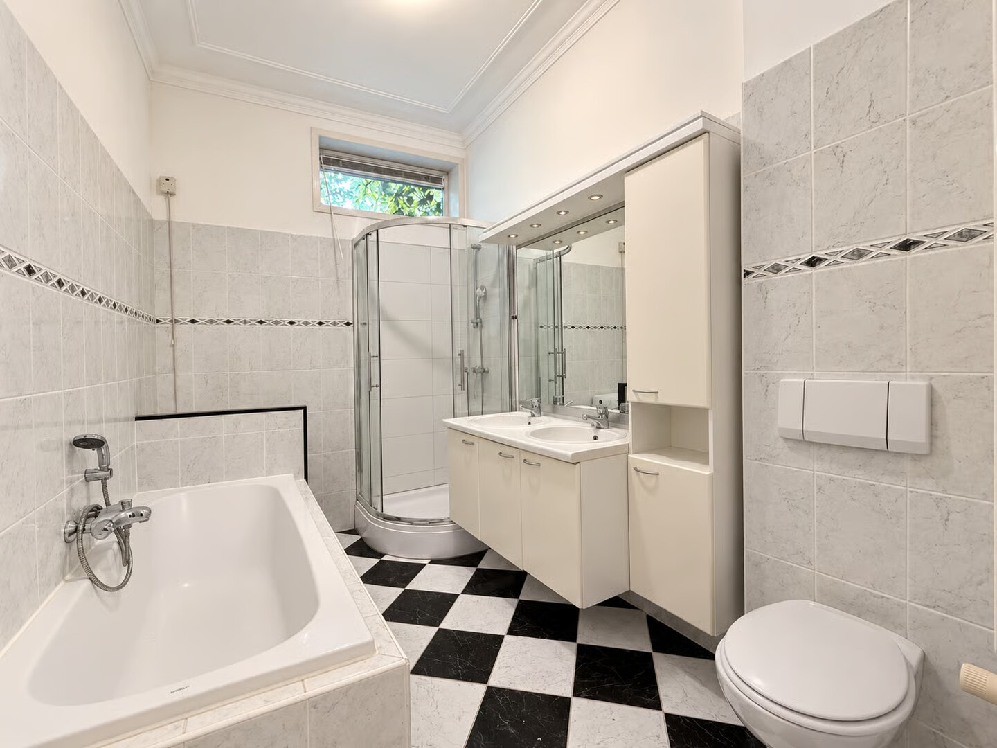 Appartement te koop: Batjanstraat 23, 'S-Gravenhage