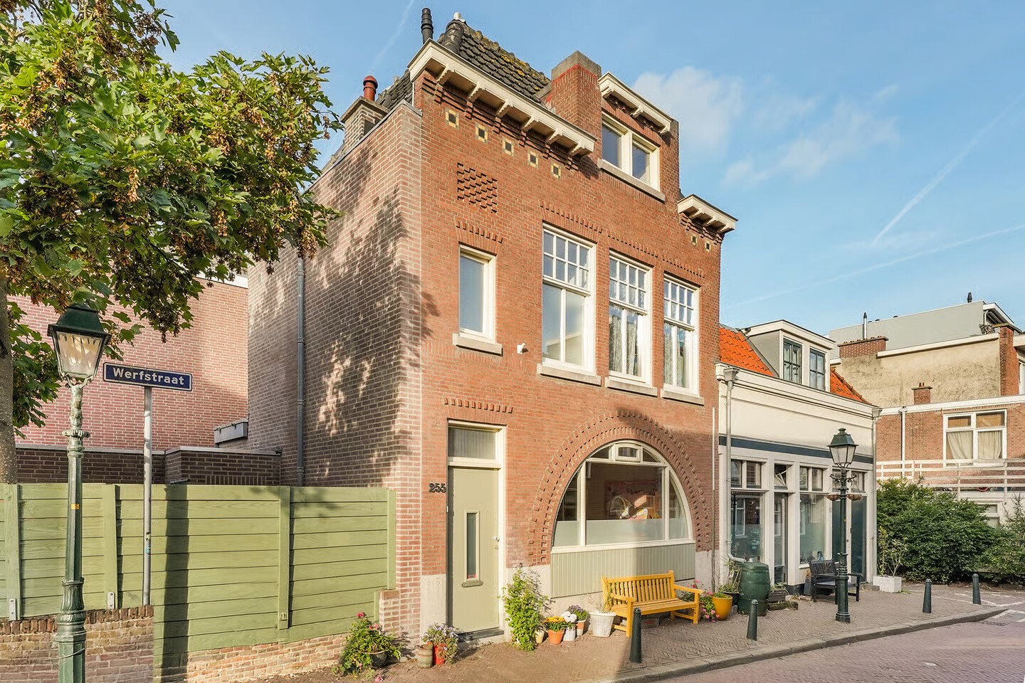 Twee-onder-één-kap te koop: Werfstraat 255, 'S-Gravenhage