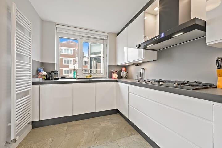 Appartement te koop: Gevers Deynootplein 218, 'S-Gravenhage