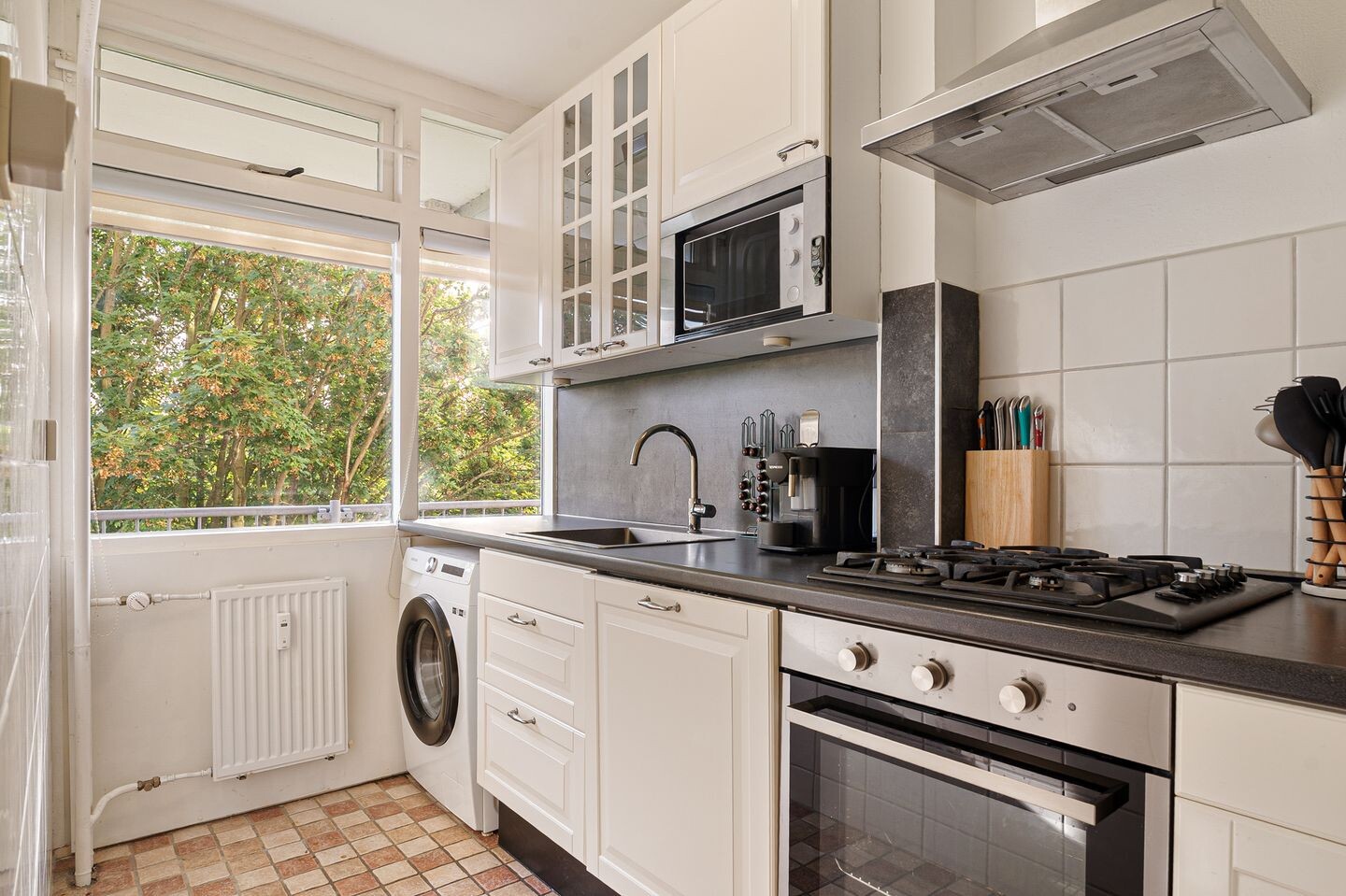 Appartement te koop: Elviraland 220, 'S-Gravenhage
