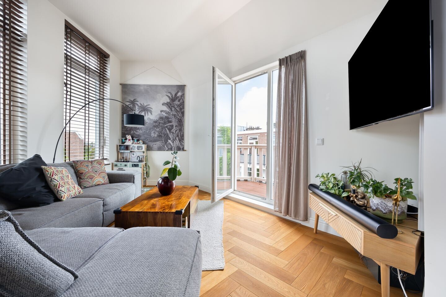 Appartement te koop: Johannes Camphuijsstraat 274, 'S-Gravenhage