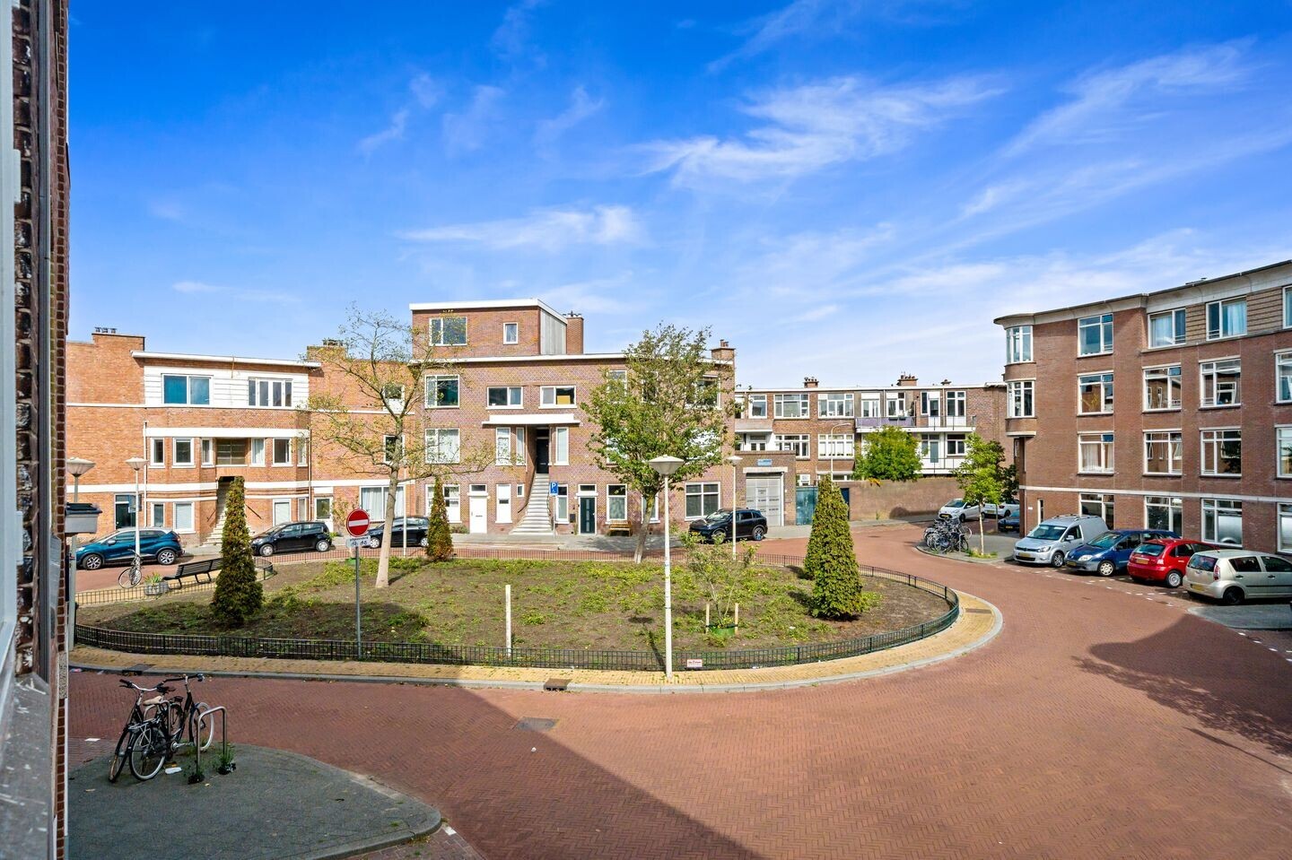 Woning te koop: 2e Joan Maetsuyckerstraat 235, 'S-Gravenhage