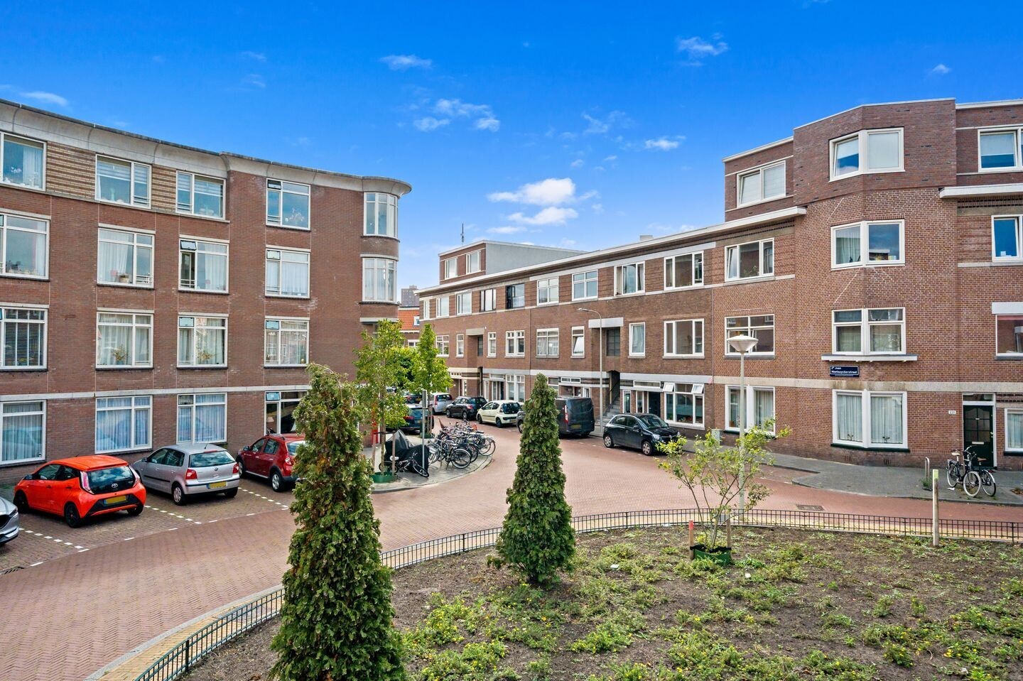 Woning te koop: 2e Joan Maetsuyckerstraat 235, 'S-Gravenhage