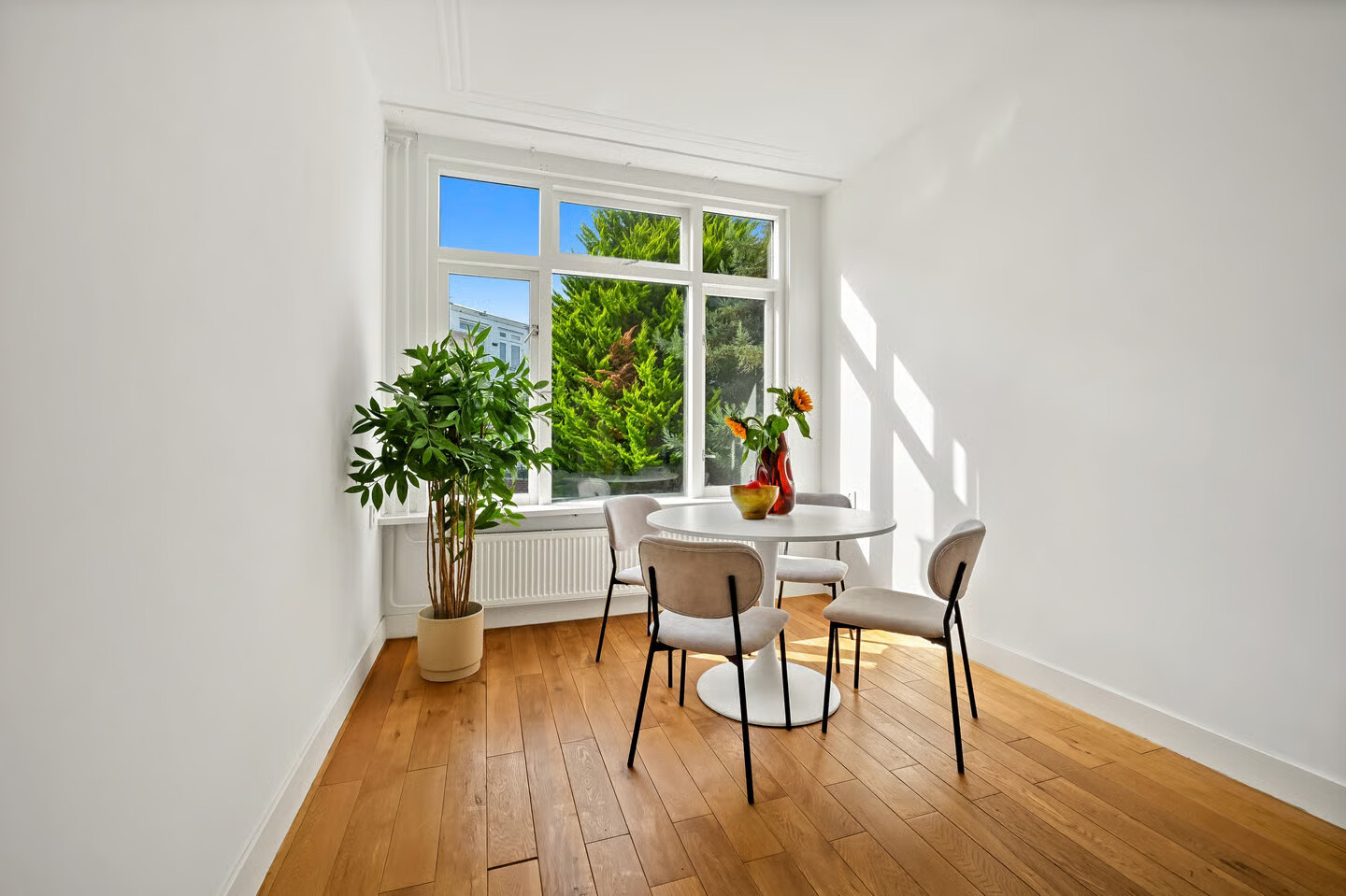 Woning te koop: 2e Joan Maetsuyckerstraat 235, 'S-Gravenhage