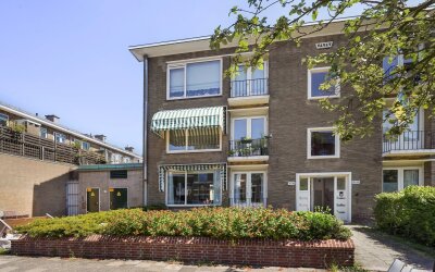 Emmastraat 44