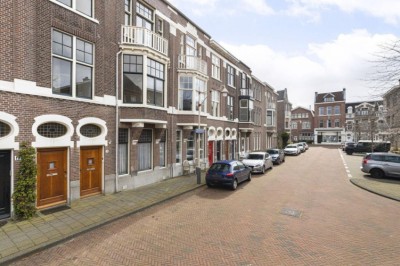 Emantsstraat 17