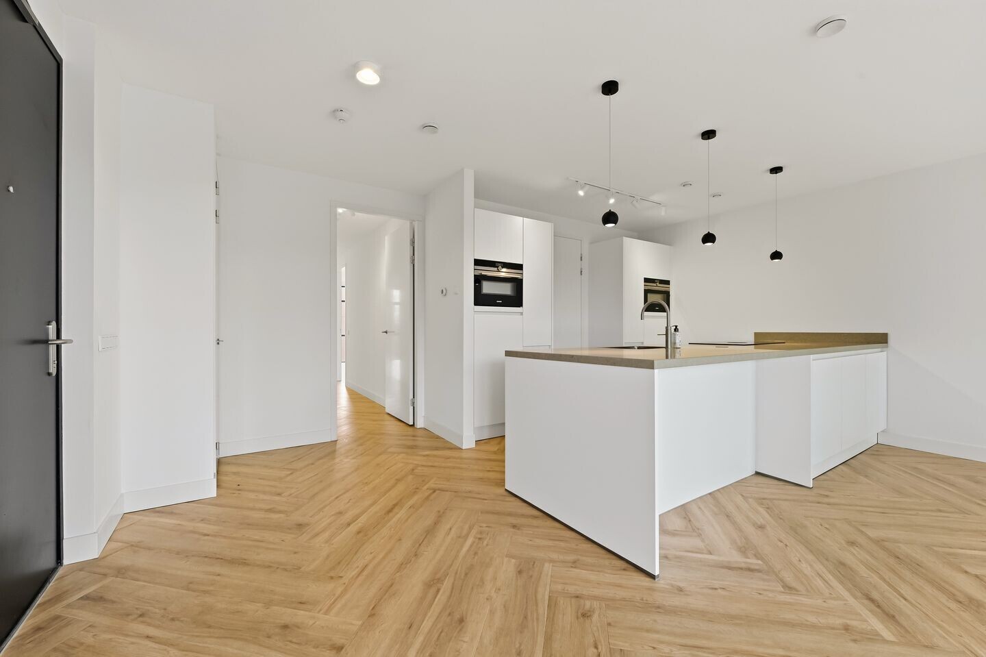 Appartement te koop: Bronovolaan 1B3, 'S-Gravenhage