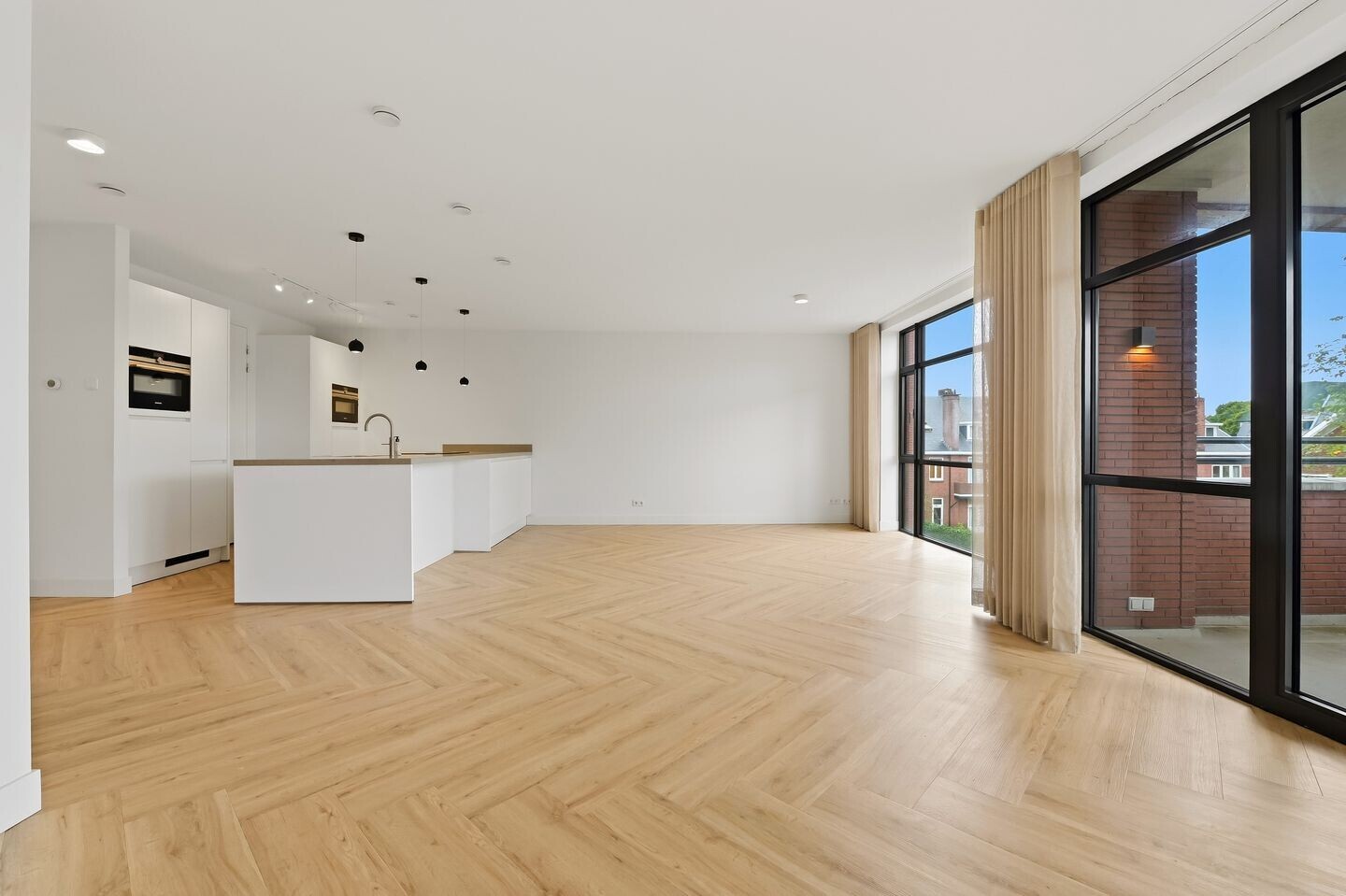 Appartement te koop: Bronovolaan 1B3, 'S-Gravenhage