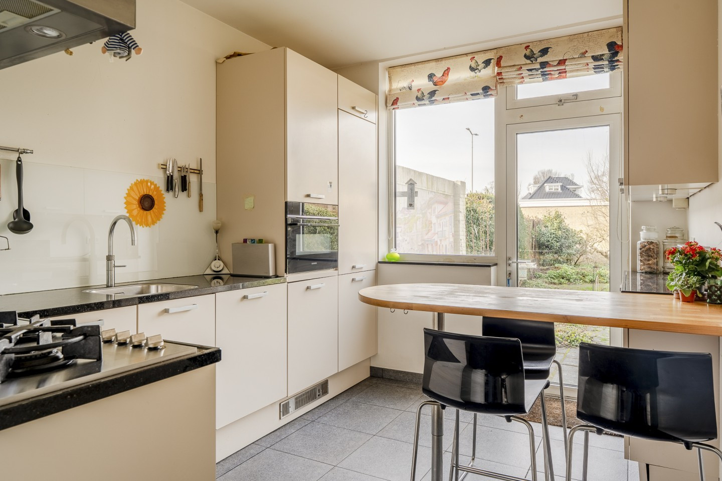 Tussenwoning te koop: Bertus Rimaweg 18, 'S-Gravenhage