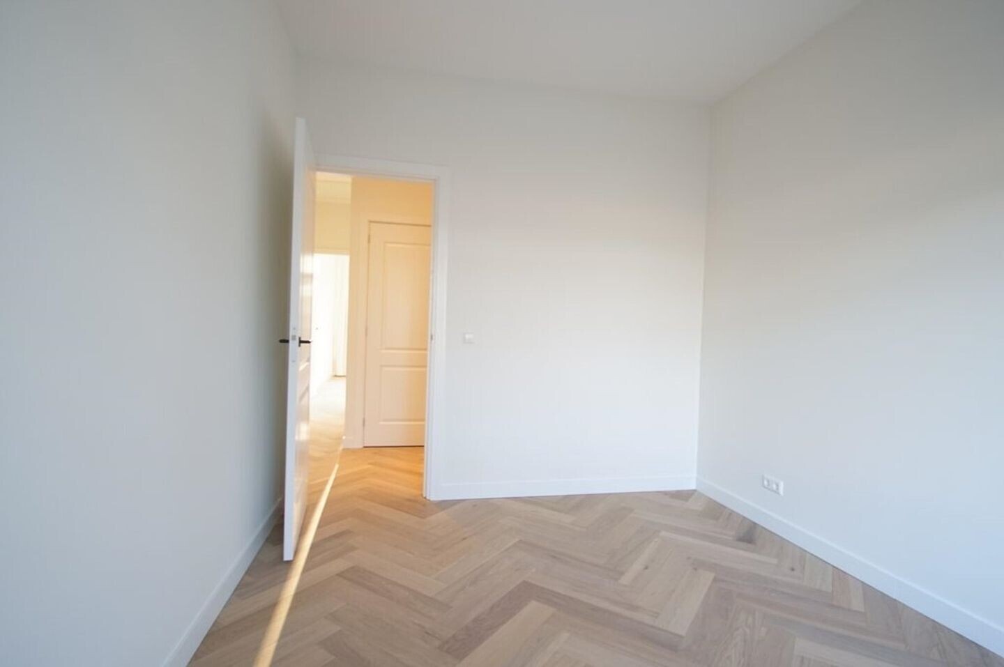 Appartement te huur: Van Kijfhoeklaan 57, 'S-Gravenhage