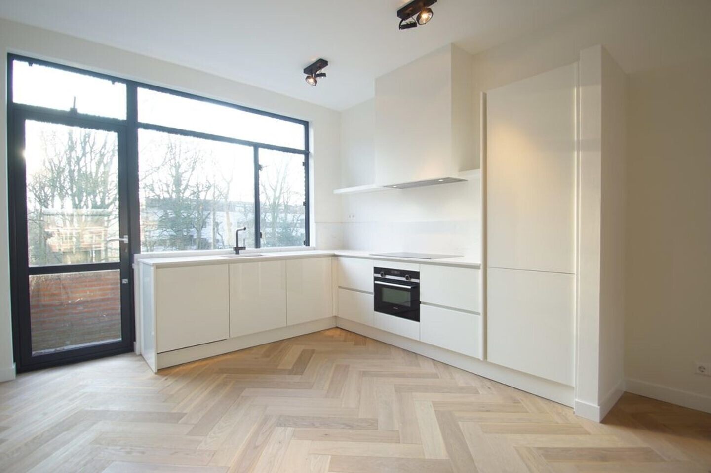 Appartement te huur: Van Kijfhoeklaan 57, 'S-Gravenhage