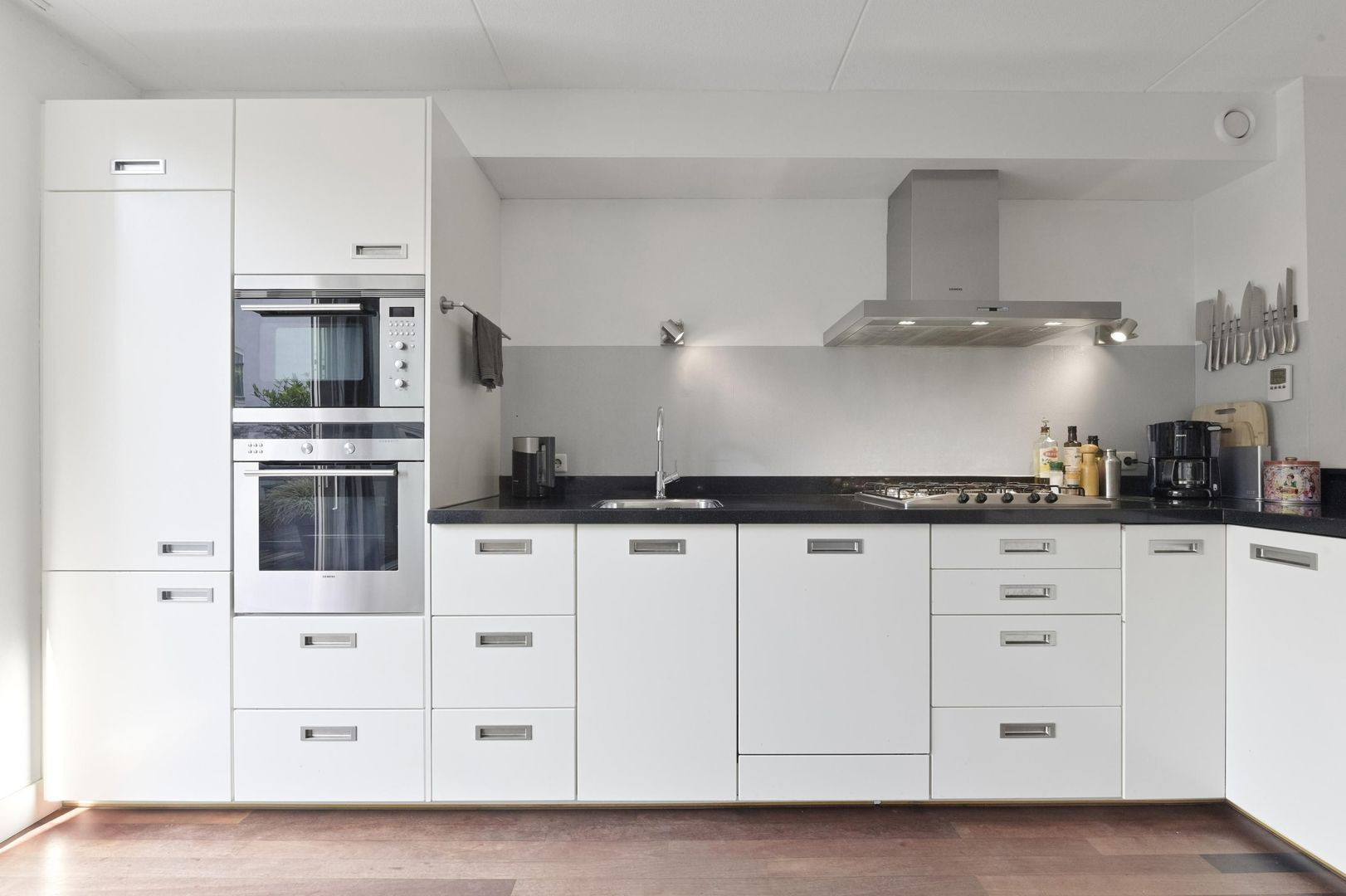 Hoekwoning te koop: Drie Akersstraat 1, Delft